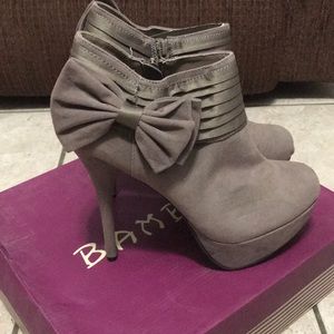 Women’s platform ankle booties